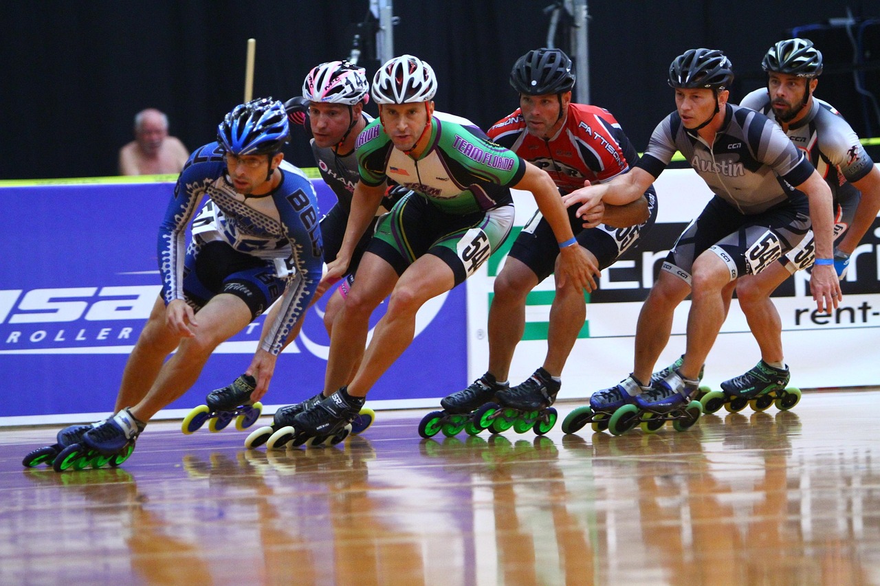 Patineur roller en pleine vitesse